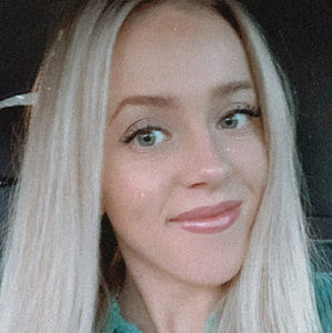 Meet your Posher, Alexandra